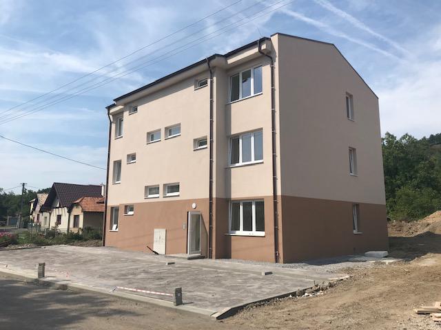 Výstavba bytového domu v obci Čekovce